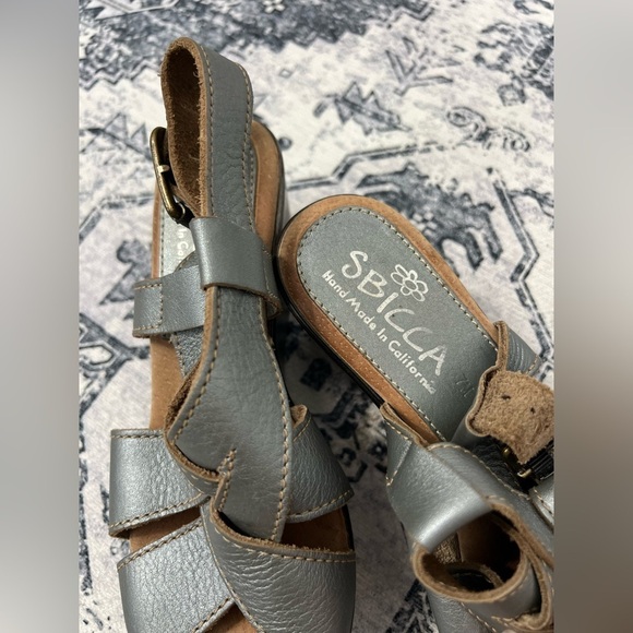 Sbicca Grey Platform Leather Sandals - Size 38 - Picture 4 of 6